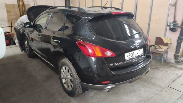 Автомобиль Nissan Murano