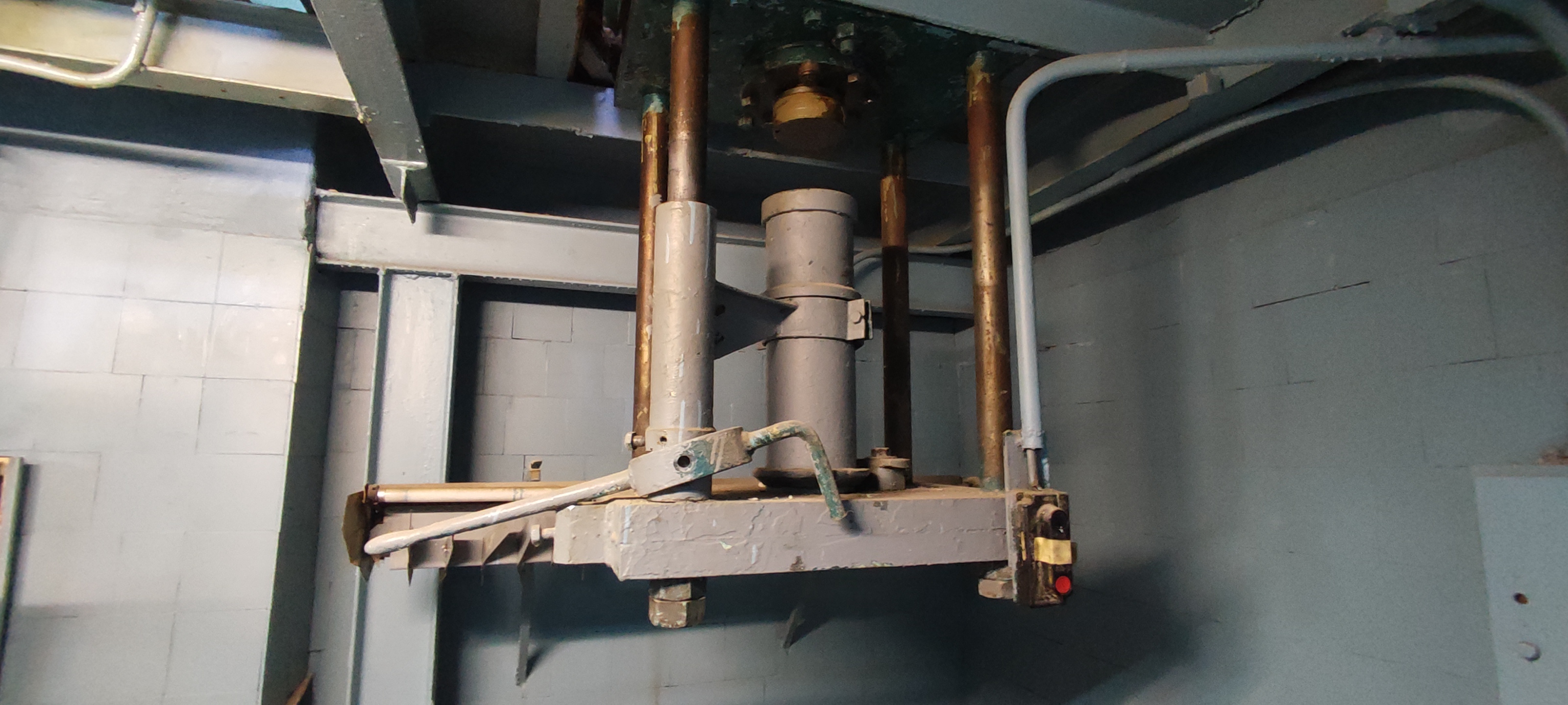 Пресс ручной.* Инвентарный номер № 2018.