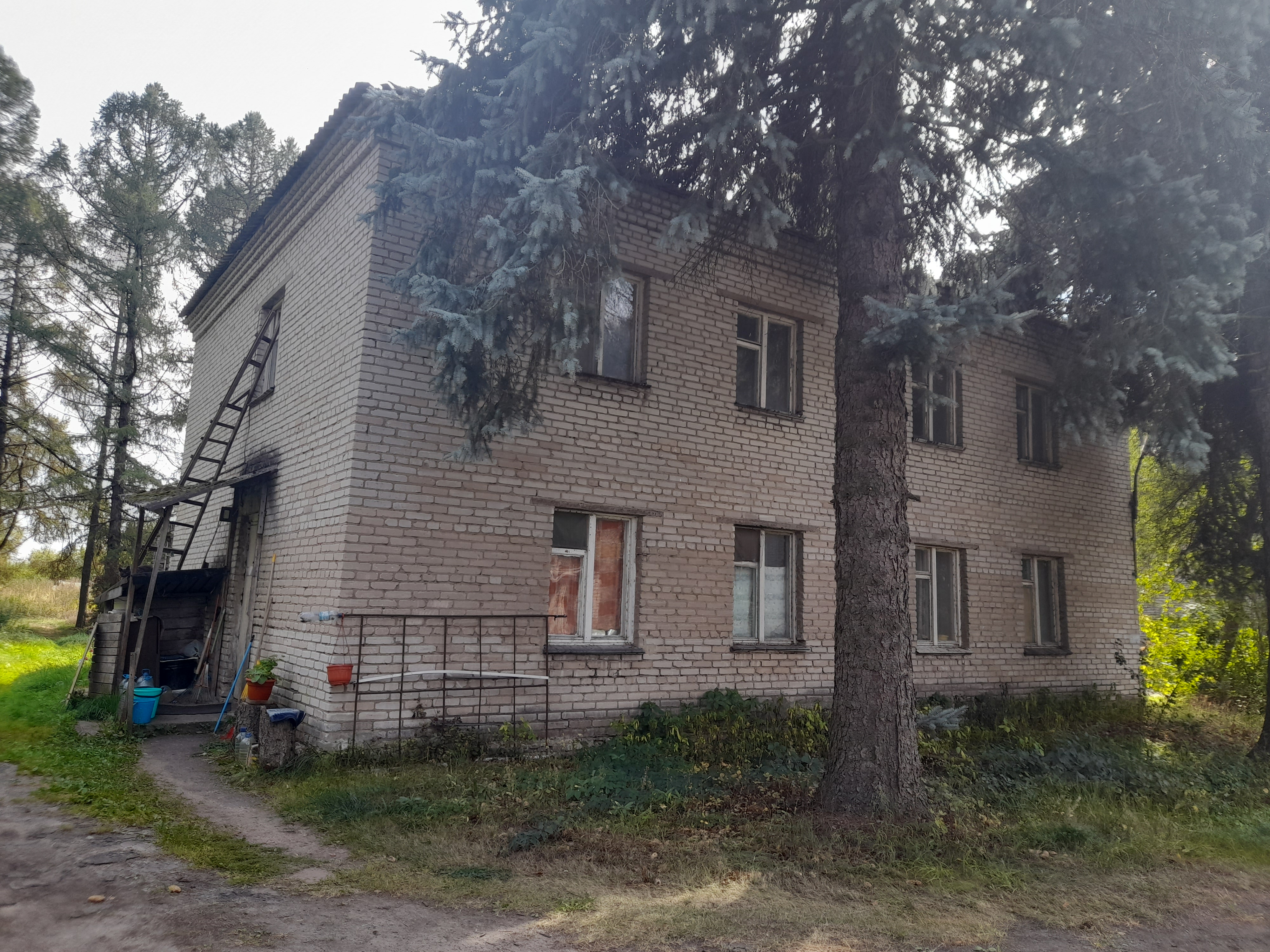 Здание на земельном участке