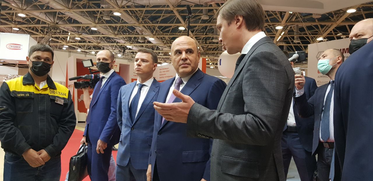 Мишустин ознакомился с инновационной продукцией СТАН и высоко оценил работу компании