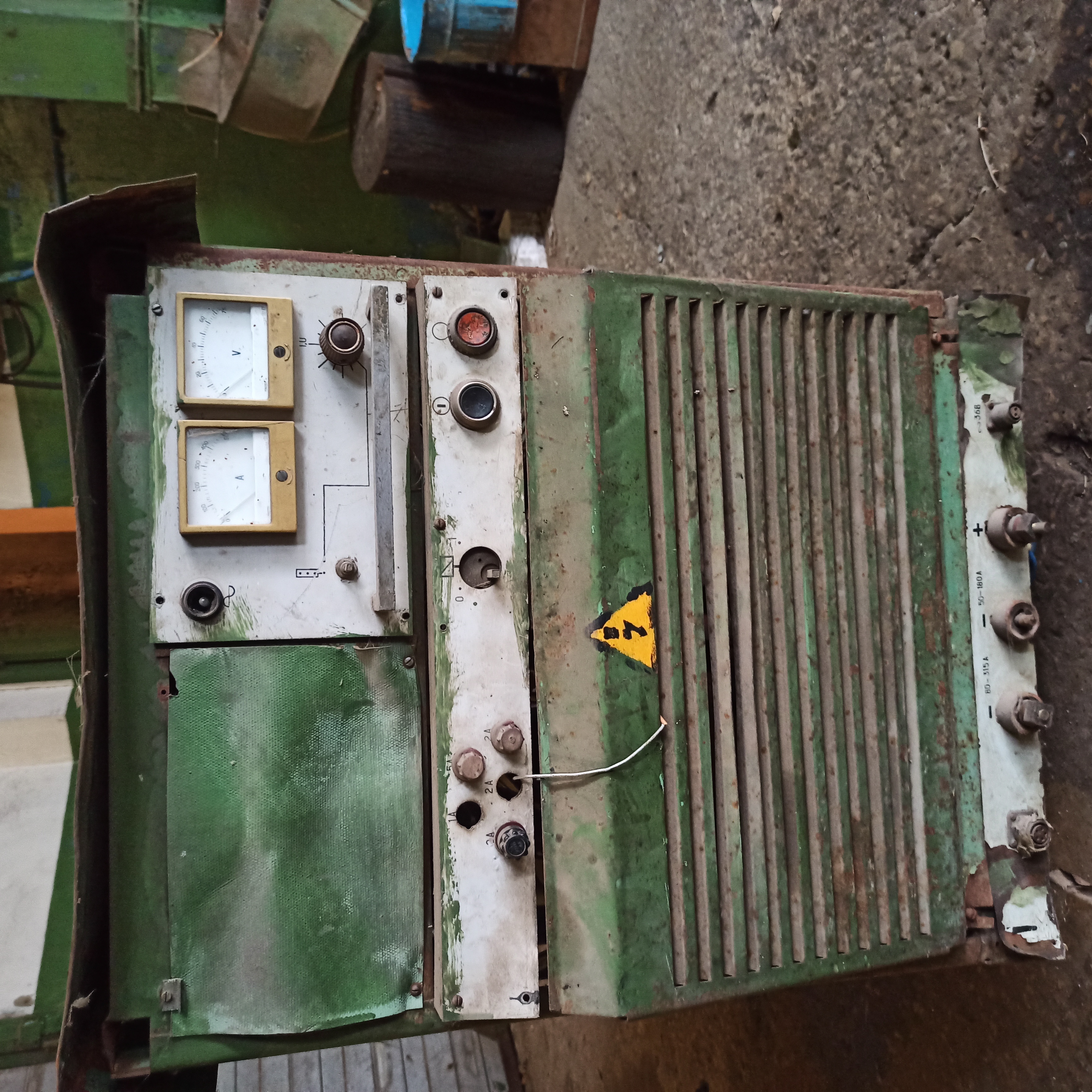 Сварочный аппарат в комплекте  ВДГ 302