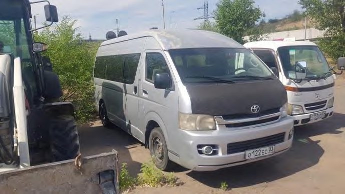 Автомобиль TOYOTA HIACE