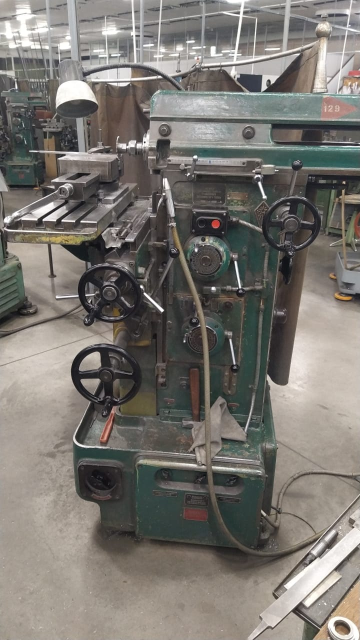 Универсально-фрезерный станок 675П. Инв. н. № 309278.