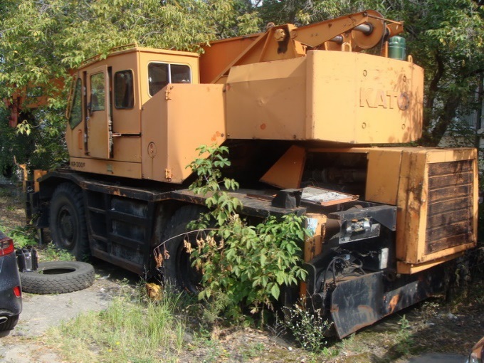 Самоходный кран КАТО KR300S
